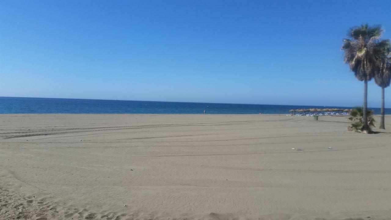 Puerto Deportivo Estepona Exterior foto