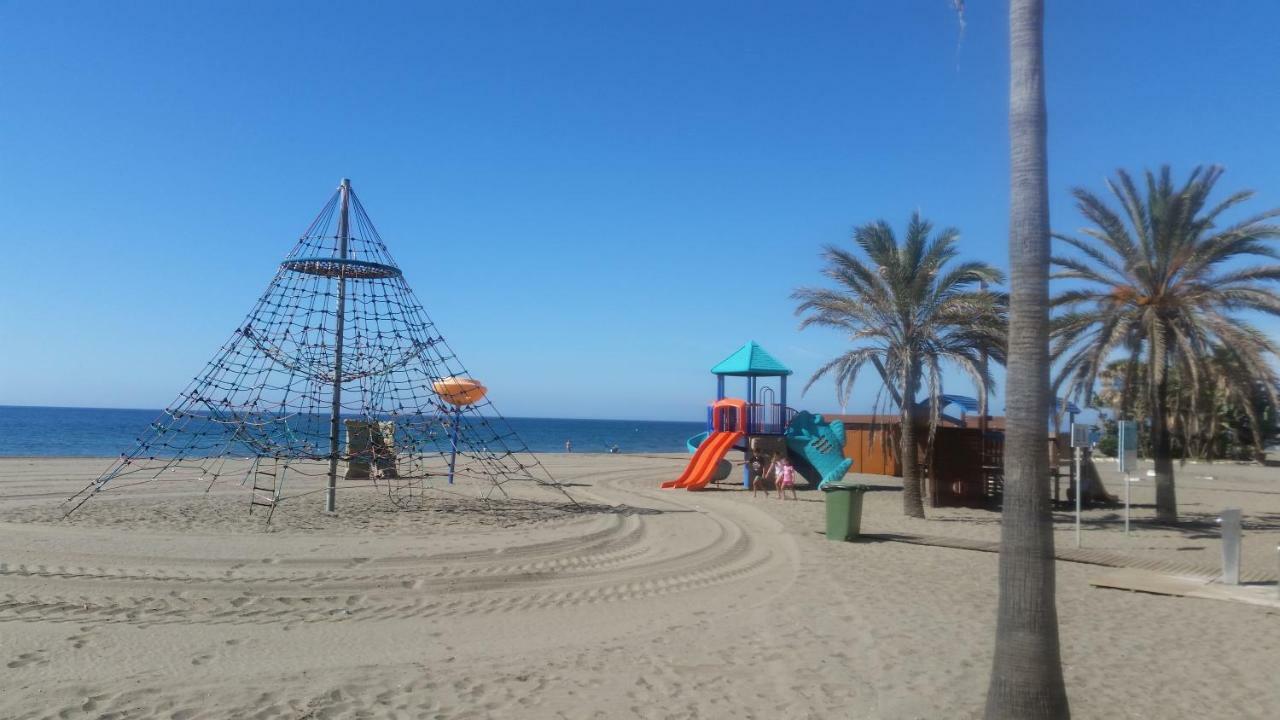Puerto Deportivo Estepona Exterior foto