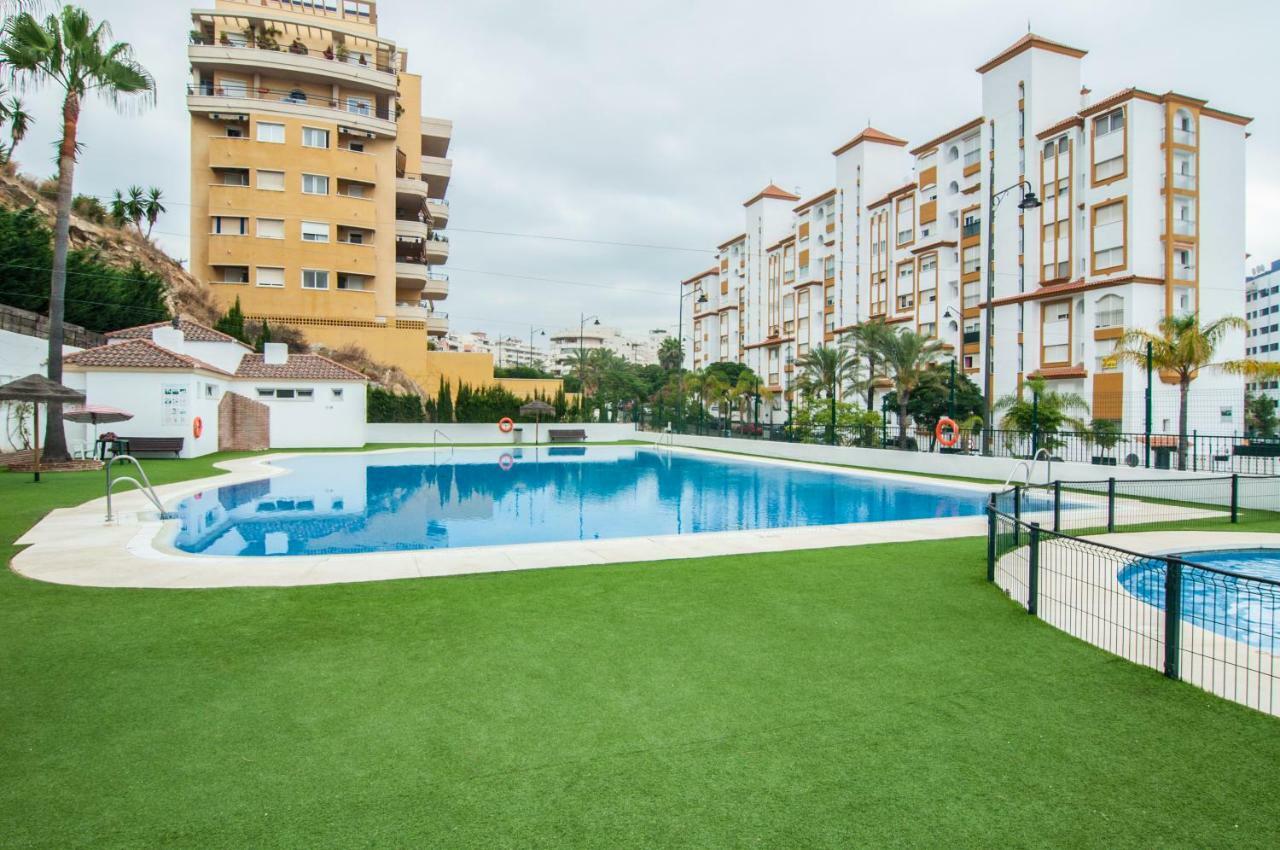 Puerto Deportivo Estepona Exterior foto